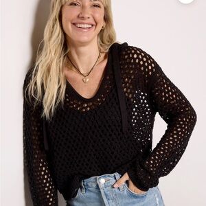 Evereve Black V-Neck Sweater